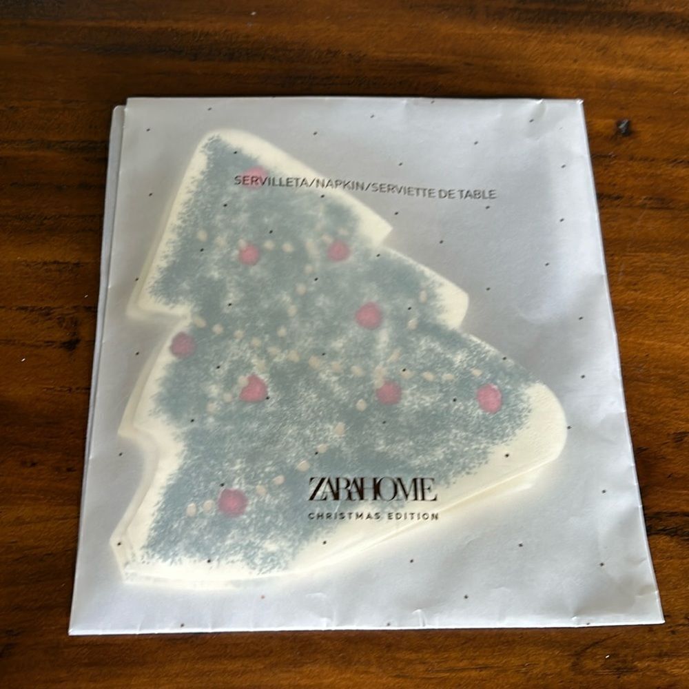 Zara Home napkins Xmas tree disposable 20 quantity NWT